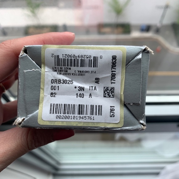 Brand new green and gold ray ban aviators - Picture 3 of 3